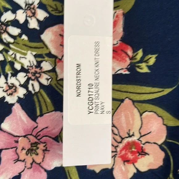 NWT floral square neck - Picture 2 of 3